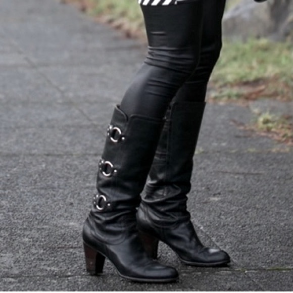 Frye Fiona Three Strap Black Leather Heeled Pull On Boots Sz 8M/7M - Picture 16 of 16